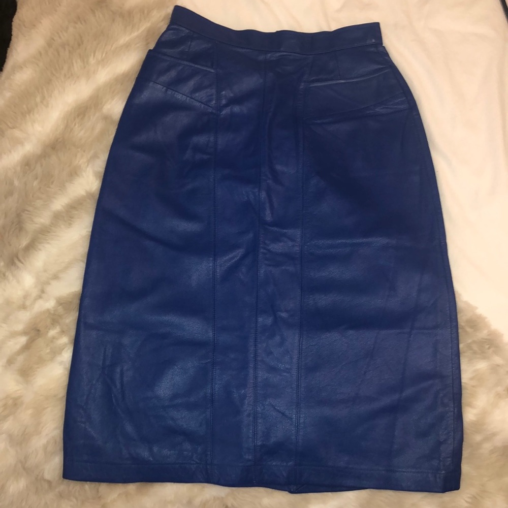 Genuine leather pencil skirt with front pockets